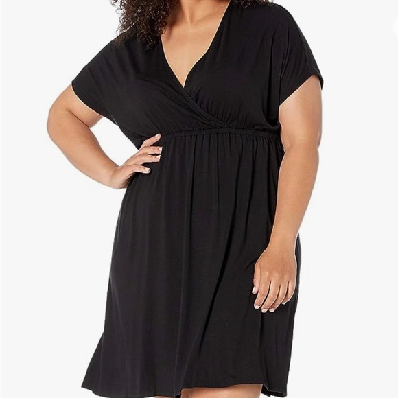 Amazon Essentials Women's Surplice Dress - Picture 3 of 4